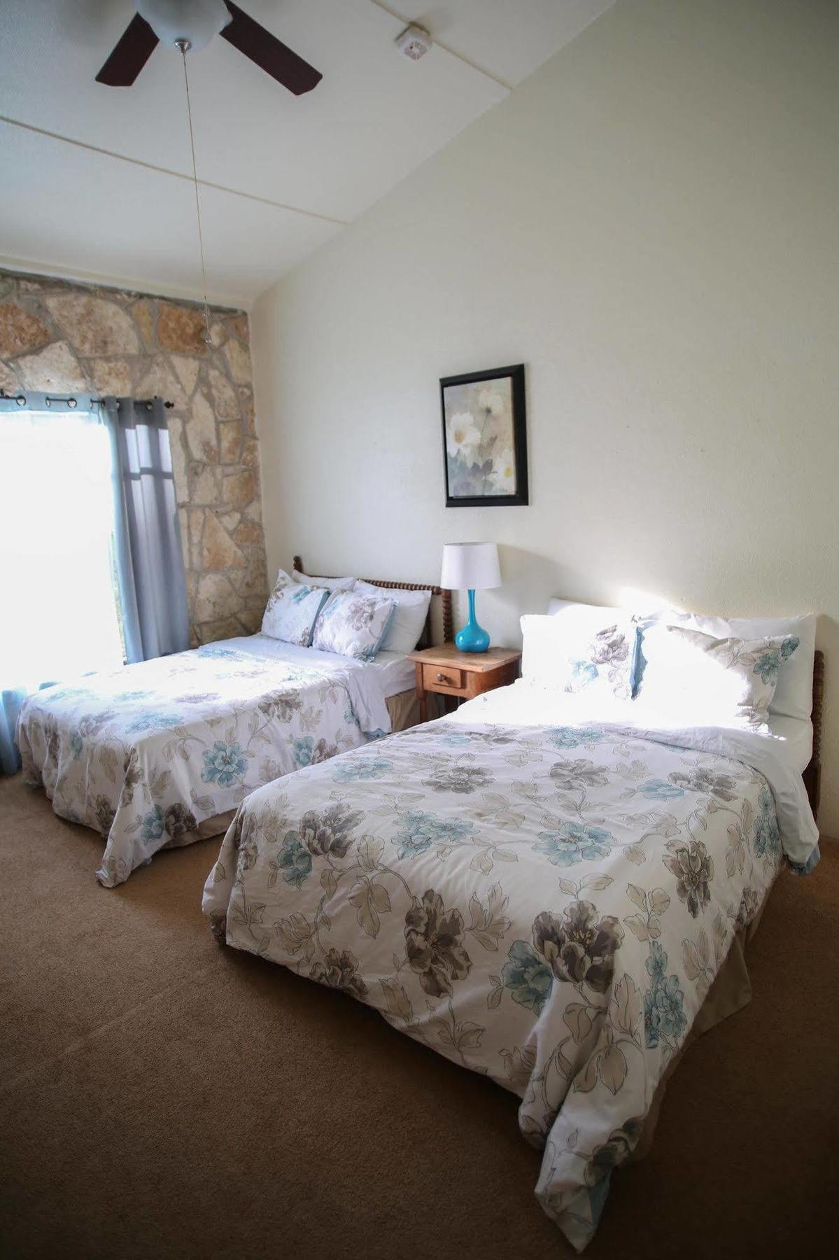 The Lodge At Cypress Falls Wimberley Exterior foto