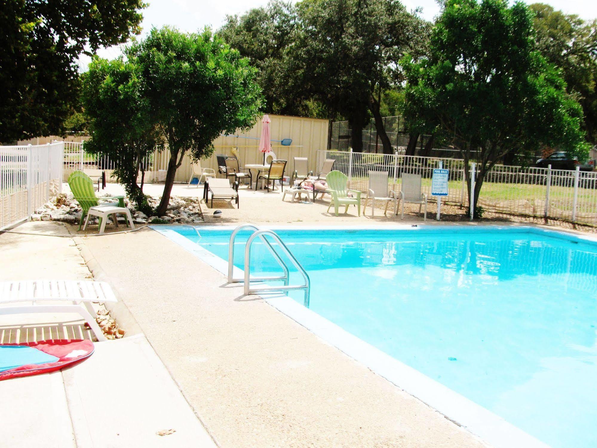 The Lodge At Cypress Falls Wimberley Exterior foto