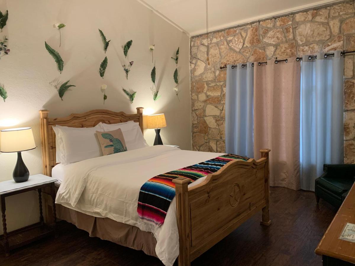 The Lodge At Cypress Falls Wimberley Exterior foto